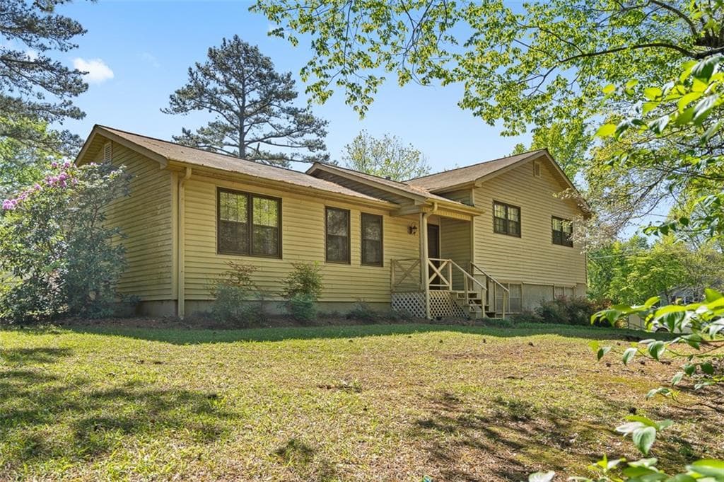 3 bedroom, 2 bathroom single family residence sold at 2062 Skyhawk Lane, Acworth, GA 30102