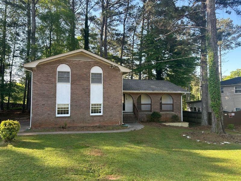 5 bedroom, 4 bathroom single family residence sold at 3587 Warbler Drive, Decatur, GA 30034