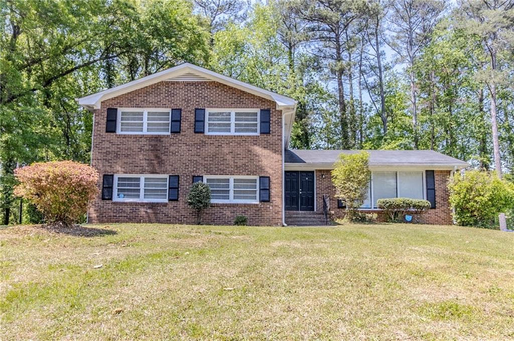 6 bedroom, 3 bathroom, 1,584 sq ft single family residence sold at 738 Laverne Drive, Atlanta, GA 30318
