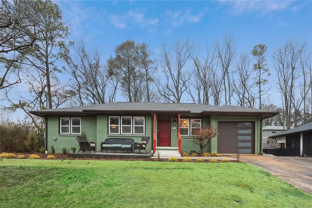 3 bedroom, 2 bathroom single family residence sold at 1322 Elmhurst Circle, Atlanta, GA 30316