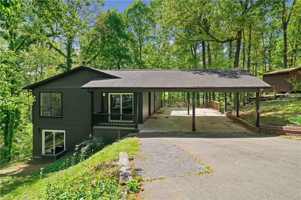 3 bedroom, 3 bathroom single family residence sold at 108 Stone Haven Drive, Calhoun, GA 30701