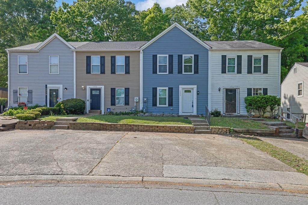 1777 Timber Valley Way, Smyrna, GA 30080 — most recent listing photo