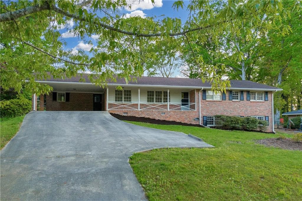3 bedroom, 2 bathroom single family residence sold at 2027 Kensington High Street, Lilburn, GA 30047