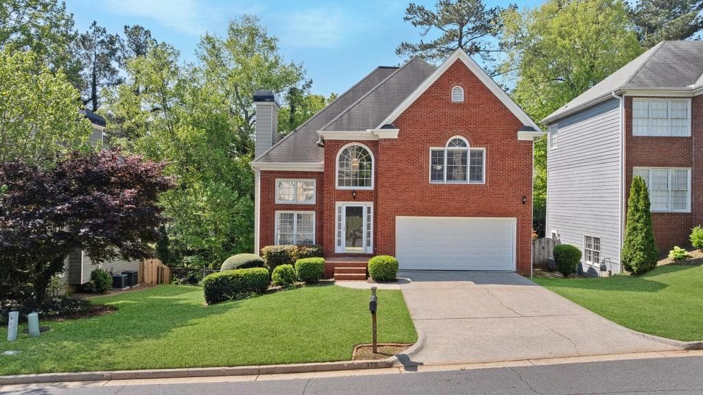 3 bedroom, 3 bathroom single family residence sold at 370 Landing Entry, Johns Creek, GA 30022