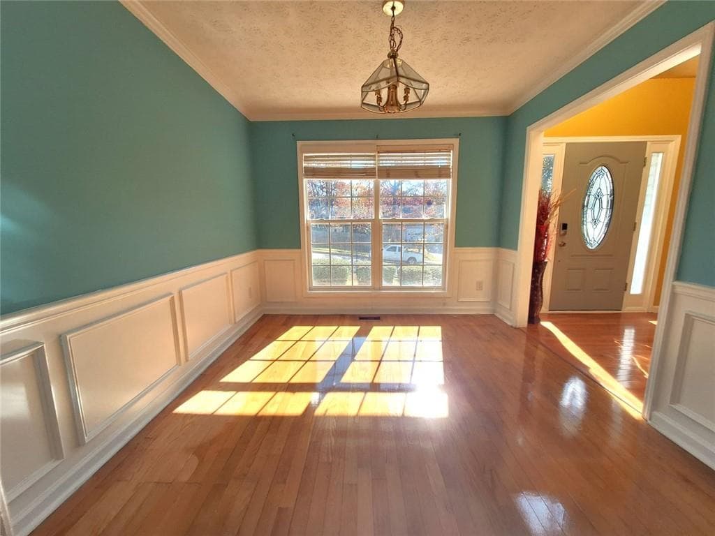 5 bedroom, 3 bathroom single family residence sold at 922 Melrose Woods Court, Lawrenceville, GA 30045