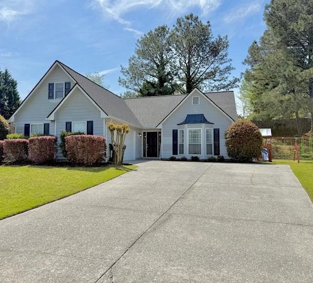 3 bedroom, 2 bathroom single family residence sold at 1325 Richland Creek Court, Sugar Hill, GA 30518