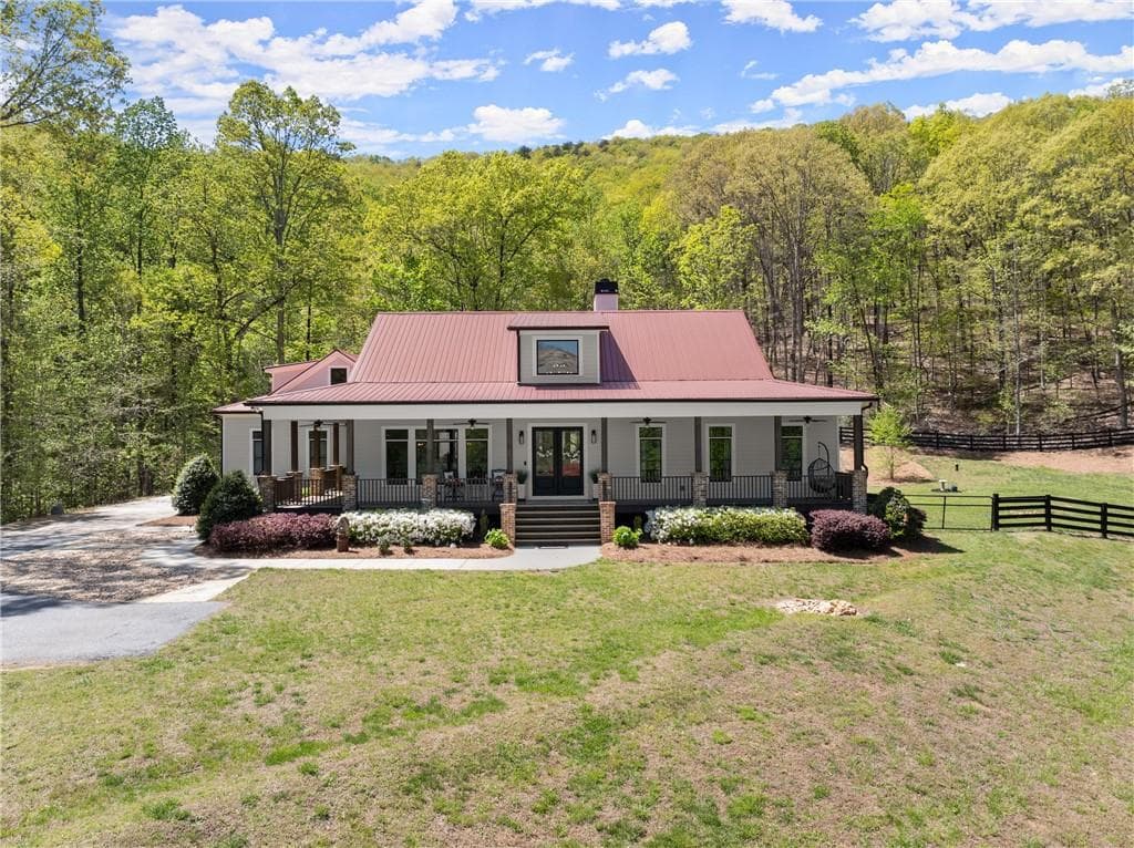 4 bedroom, 4 bathroom single family residence sold at 3524 Highway 115 W, Cleveland, GA 30528