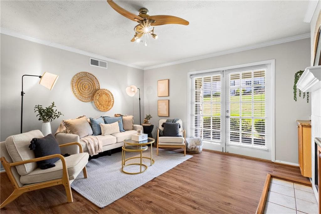 2 bedroom, 2 bathroom, 1,073 sq ft condominium sold at 1150 Collier Road E3, Atlanta, GA 30318