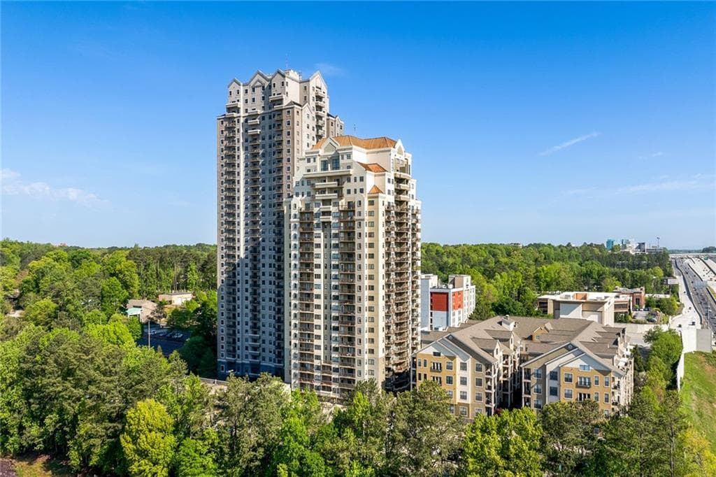 2 bedroom, 2 bathroom, 1,106 sq ft condominium sold at 795 Hammond Drive 1707, Atlanta, GA 30328