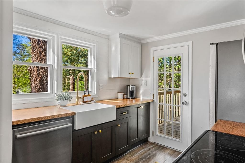 3 bedroom, 1 bathroom single family residence sold at 313 Second Street, Woodstock, GA 30188