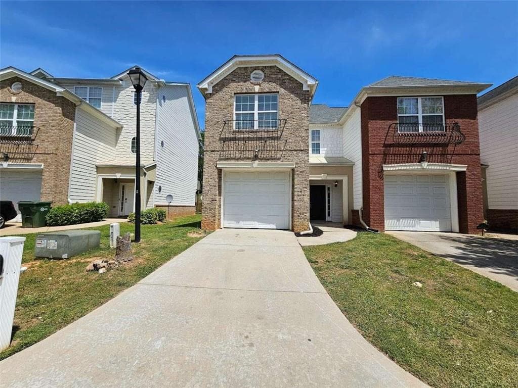 3 bedroom, 3 bathroom, 1,644 sq ft townhouse sold at 4316 SW Notting Hill Drive, Atlanta, GA 30331