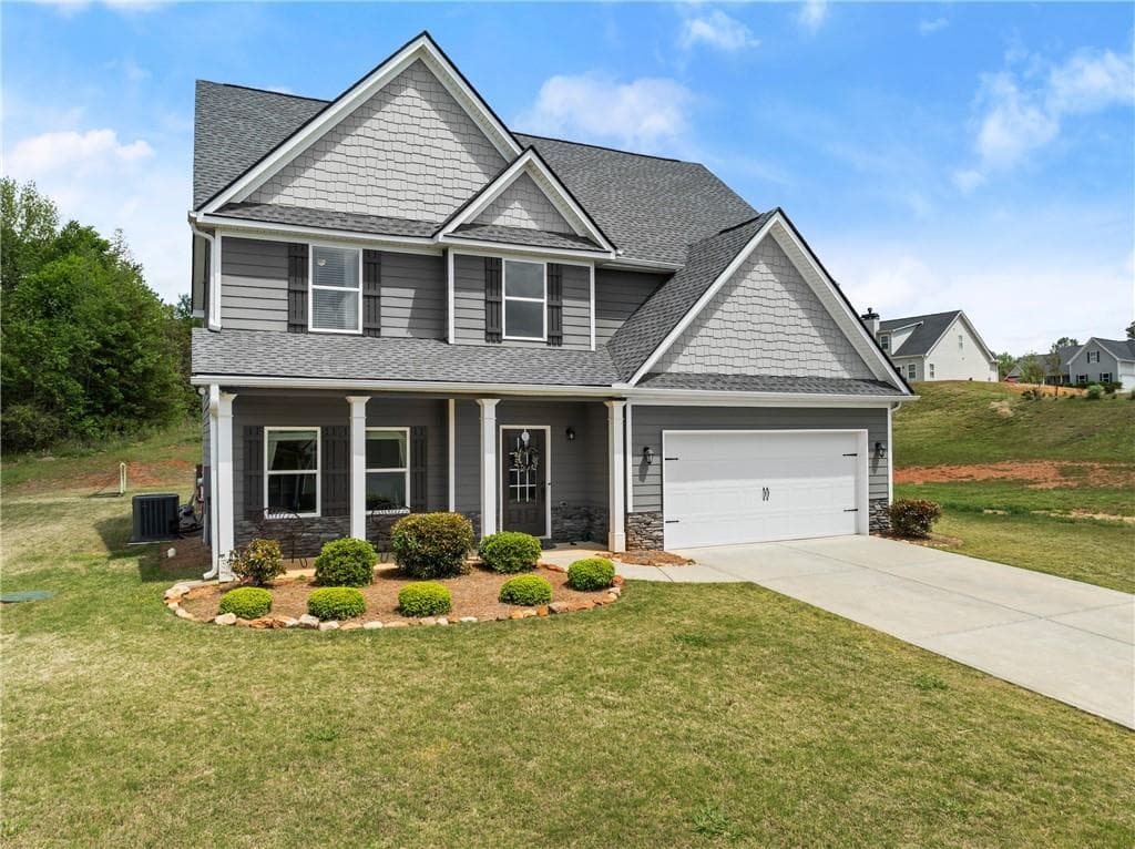 4 bedroom, 3 bathroom single family residence sold at 4416 Barefoot Run, Gainesville, GA 30506