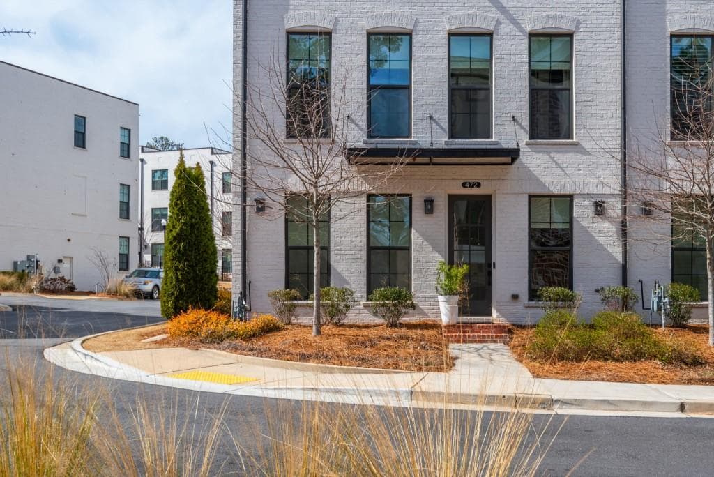 472 Burton Drive, Alpharetta, GA 30009 — most recent listing photo