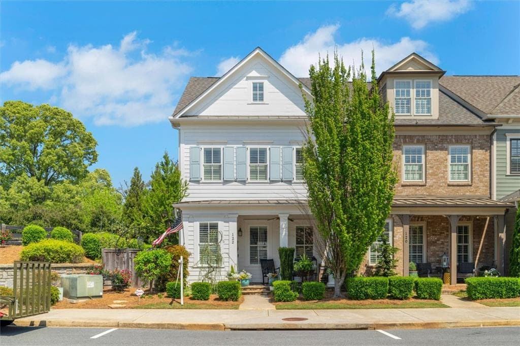 3 bedroom, 4 bathroom, 3,220 sq ft townhouse sold at 122 BRIGHTON Boulevard, Woodstock, GA 30188