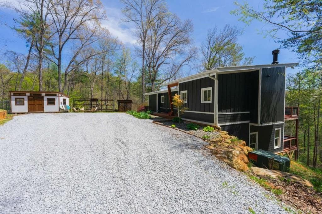 124 Nichols Branch Lane, Clayton, GA 30525 — most recent listing photo