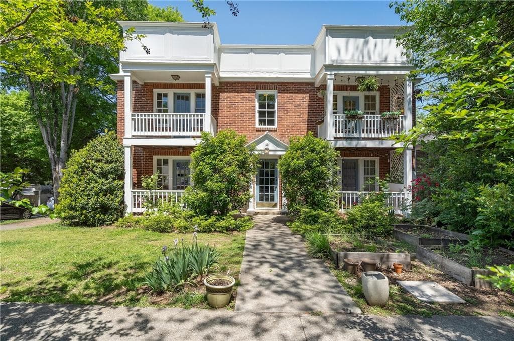 1 bedroom, 1 bathroom condominium sold at 974 Greenwood Avenue 6, Atlanta, GA 30306