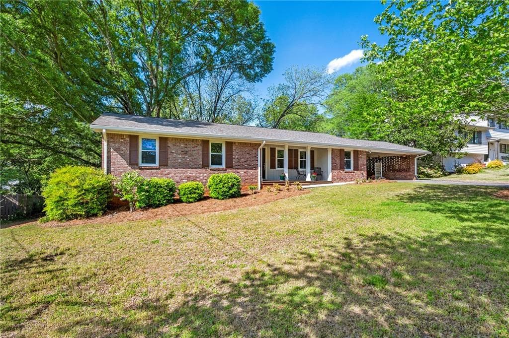 3 bedroom, 2 bathroom single family residence sold at 205 Corinth Court, Roswell, GA 30075