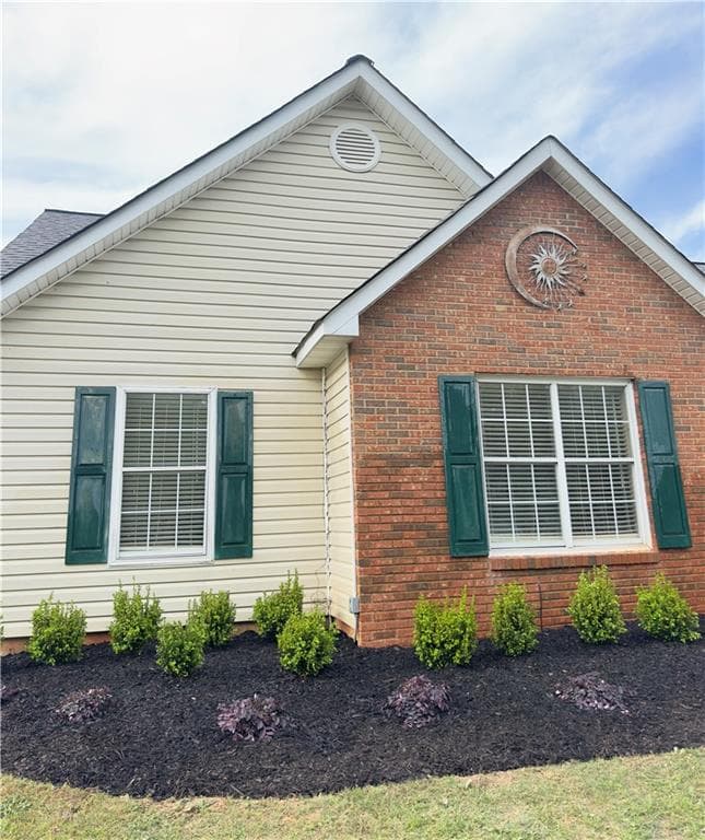 3 bedroom, 2 bathroom single family residence sold at 4541 Old Highway 138, Loganville, GA 30052