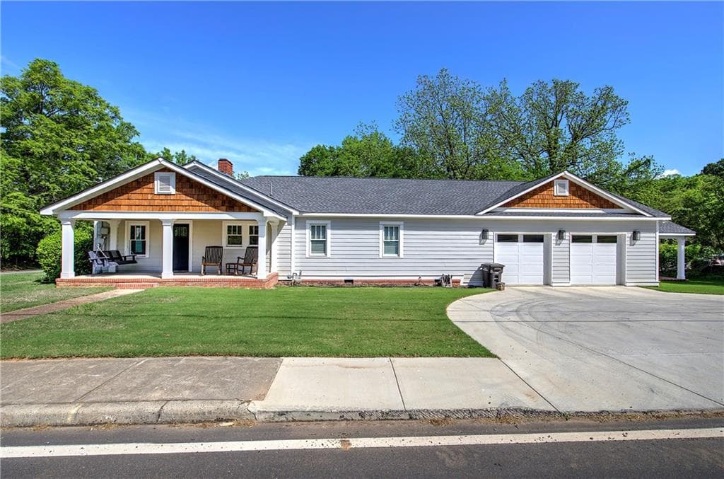 3 bedroom, 2 bathroom single family residence sold at 119 Cassville Road, Cartersville, GA 30120
