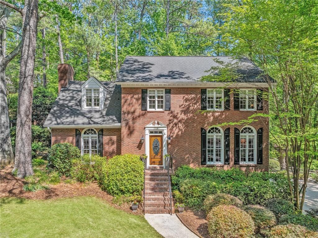 5 bedroom, 4 bathroom single family residence sold at 2885 Arborwoods Drive, Alpharetta, GA 30022