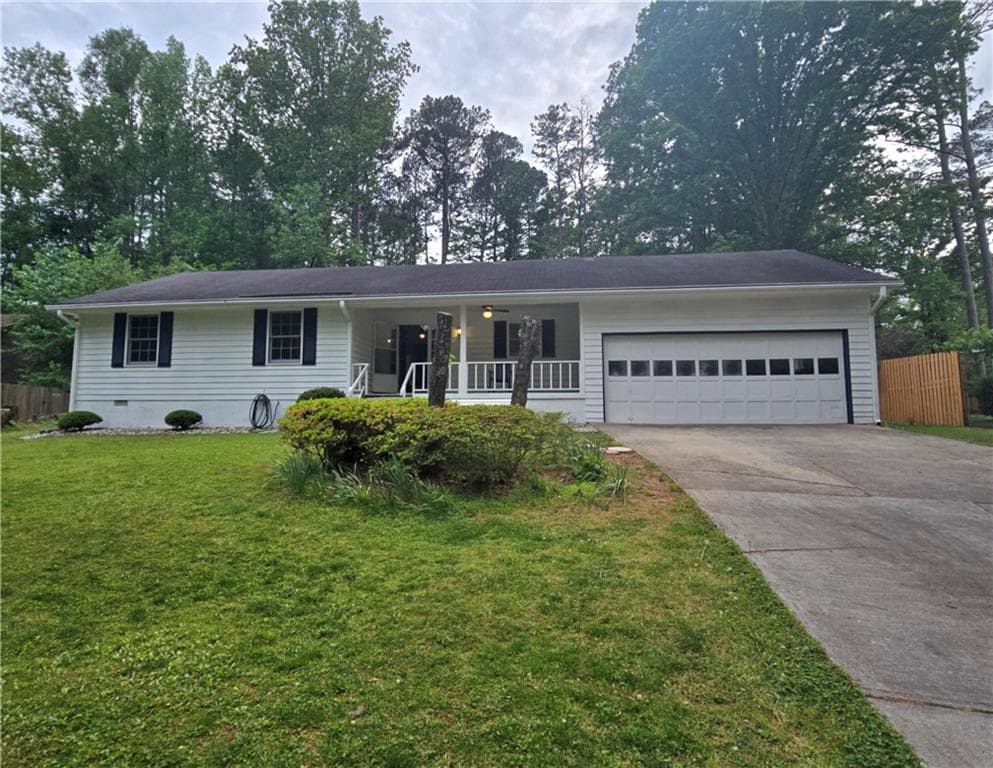 3 bedroom, 2 bathroom single family residence sold at 2799 Mockingbird Circle, Duluth, GA 30096