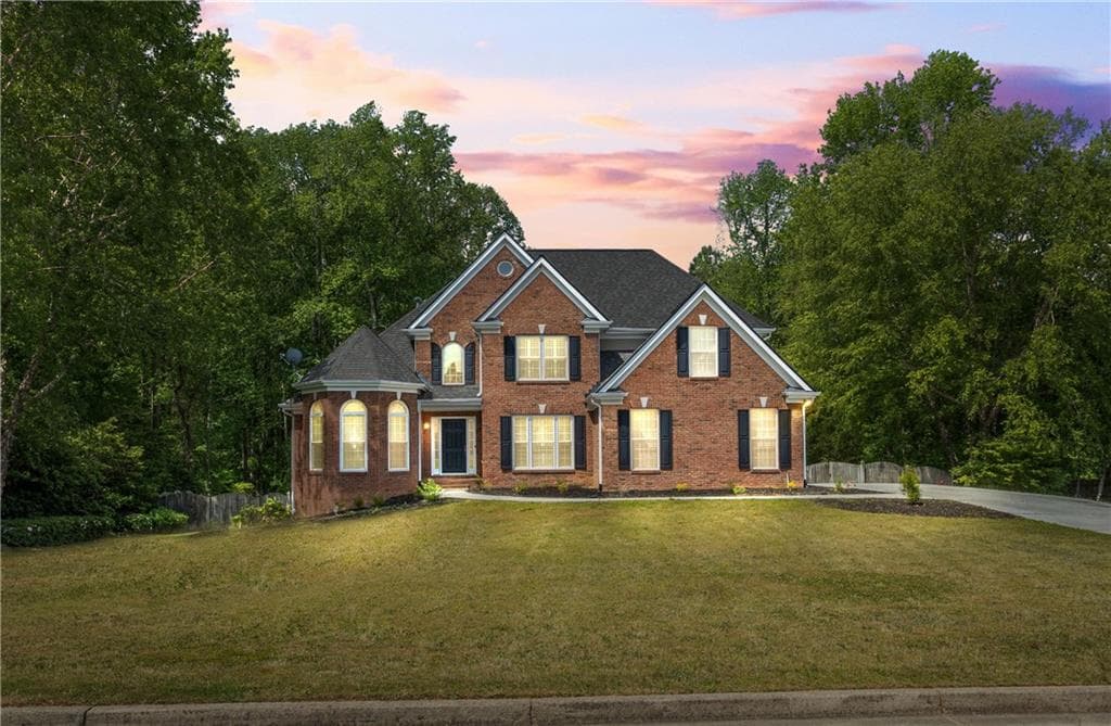 5 bedroom, 3 bathroom single family residence sold at 1213 Blue Springs Drive, Loganville, GA 30052