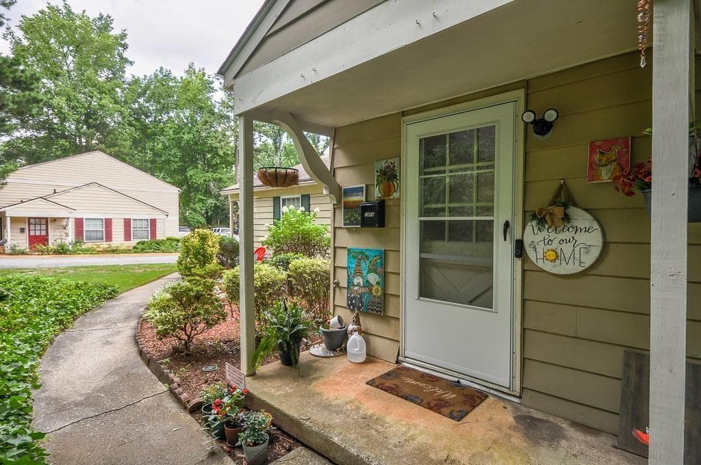 1304 Old Coach Road, Marietta, GA 30008 — most recent listing photo