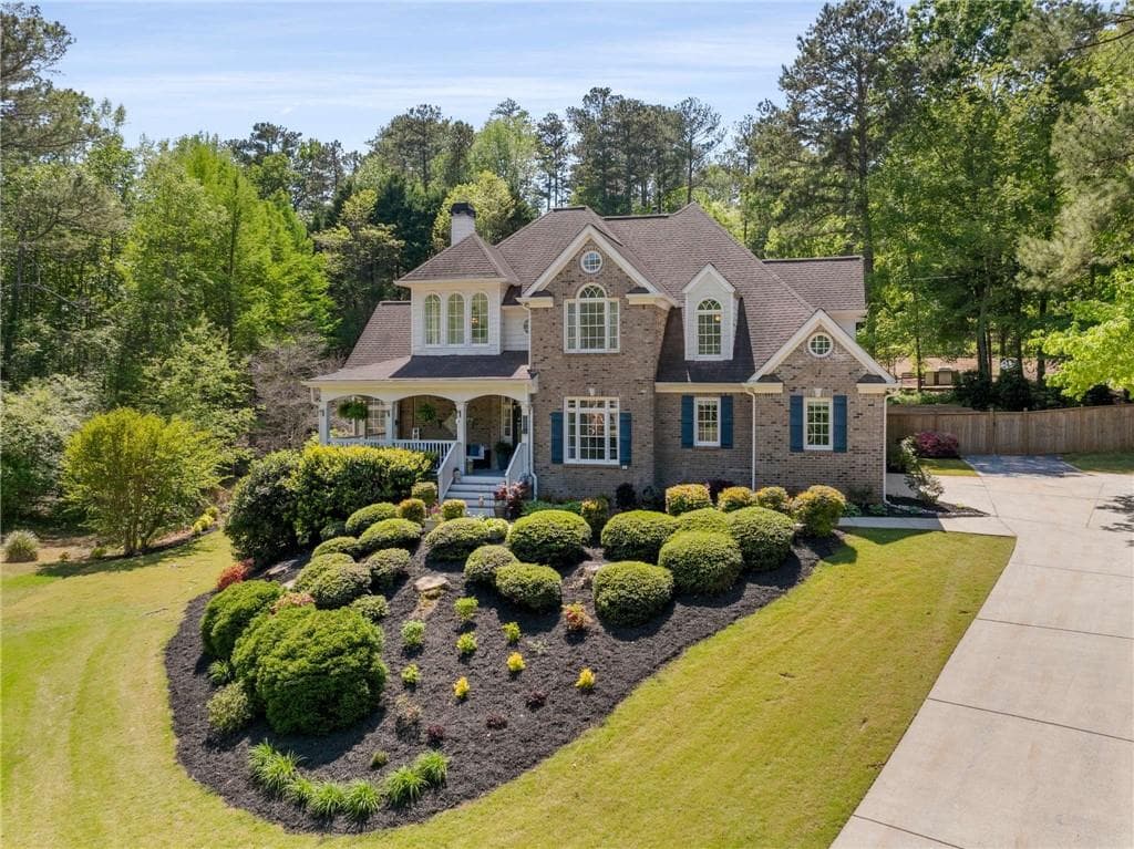 5 bedroom, 5 bathroom single family residence sold at 202 Carrington Estates Court, Woodstock, GA 30188