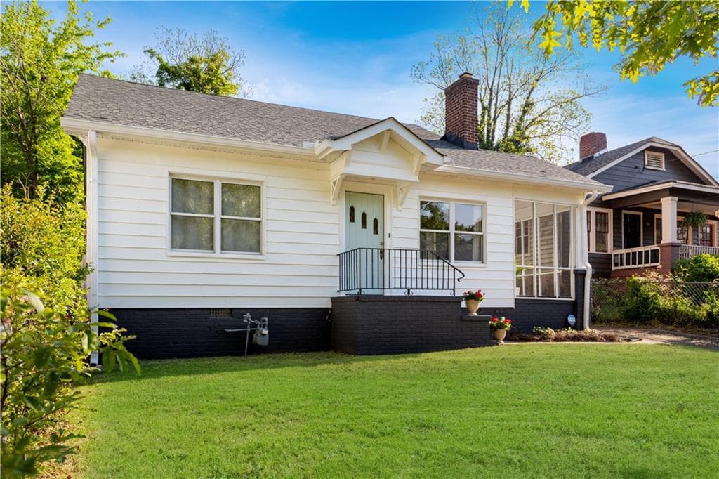 2 bedroom, 2 bathroom, 1,055 sq ft single family residence sold at 1575 Linda Way, Atlanta, GA 30310