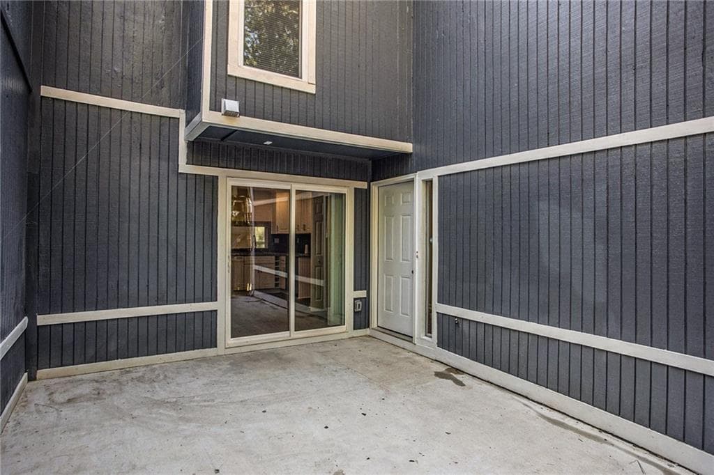 5 bedroom, 3 bathroom condominium sold at 1022 Mariners Court, Stone Mountain, GA 30083
