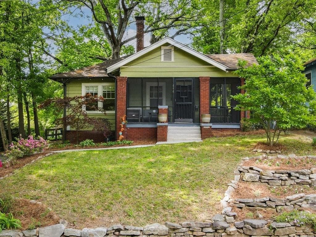 3 bedroom, 2 bathroom single family residence sold at 646 Catherine Street, Atlanta, GA 30310