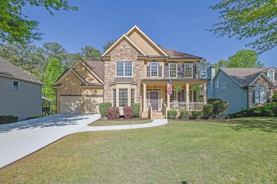 4 bedroom, 3 bathroom, 2,634 sq ft single family residence sold at 823 Valley Drive, Canton, GA 30114