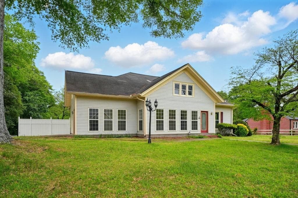 3 bedroom, 2 bathroom single family residence sold at 426 College Street, Bowdon, GA 30108