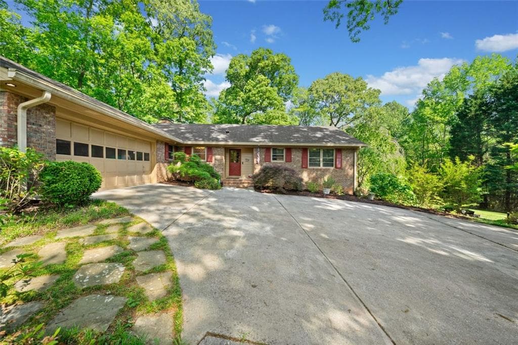 4 bedroom, 3 bathroom single family residence sold at 659 Pleasant Hill Road, Conyers, GA 30012