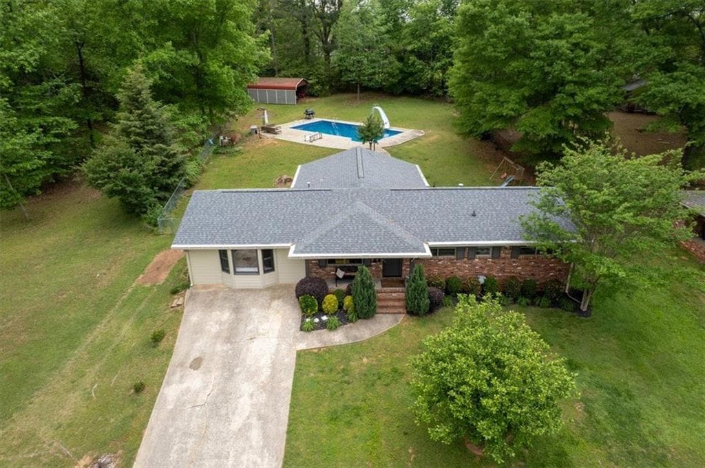 3 bedroom, 2 bathroom single family residence sold at 3833 Coral Lane, Douglasville, GA 30135