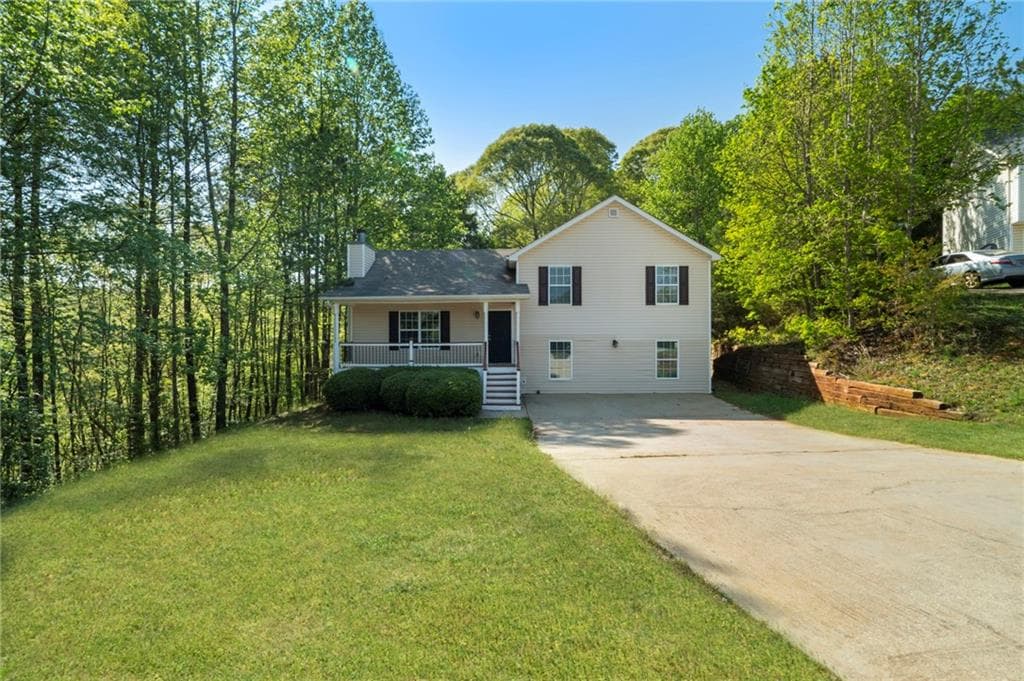 4 bedroom, 2 bathroom single family residence sold at 3855 Lee Ann Drive, Gainesville, GA 30507