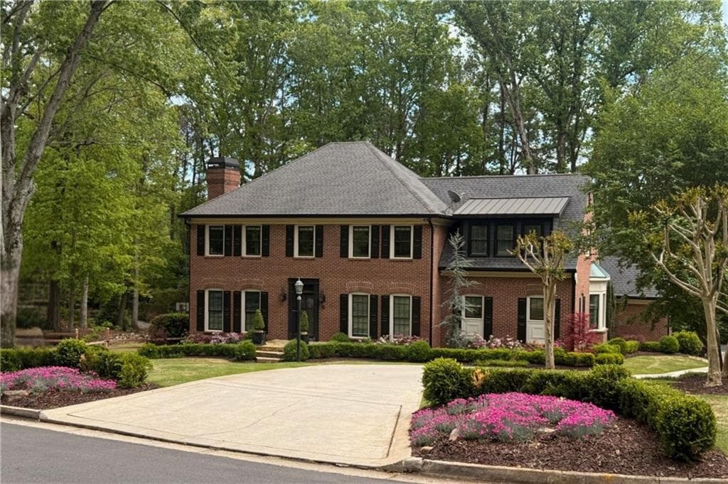 6 bedroom, 5 bathroom, 6,010 sq ft single family residence sold at 5790 Heards Forest Drive, Atlanta, GA 30328
