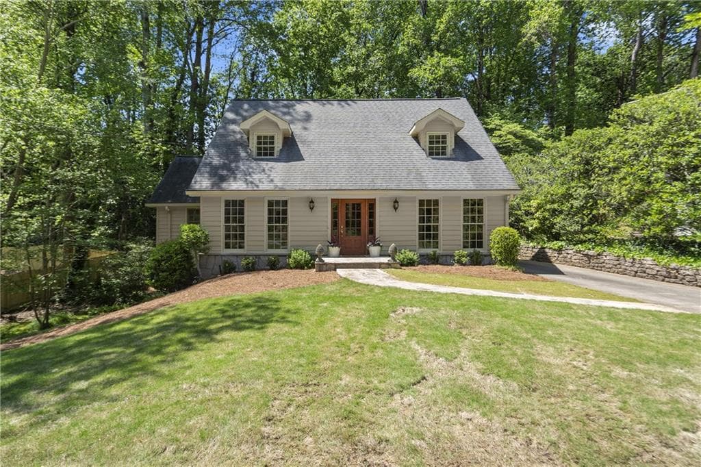 3 bedroom, 3 bathroom single family residence sold at 6580 Scott Valley Road, Sandy Springs, GA 30328