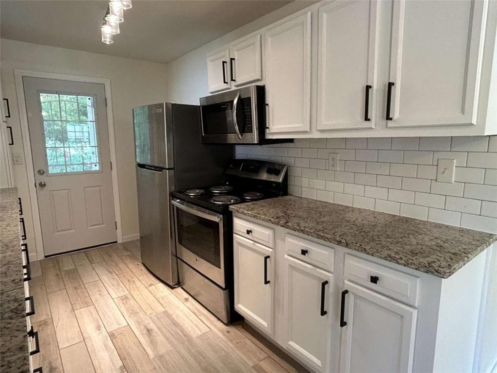 3 bedroom, 2 bathroom, 1,125 sq ft single family residence under contract at 779 Casplan Street, Atlanta, GA 30310 — photo 5