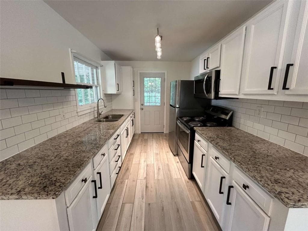 3 bedroom, 2 bathroom, 1,125 sq ft single family residence under contract at 779 Casplan Street, Atlanta, GA 30310 — photo 6