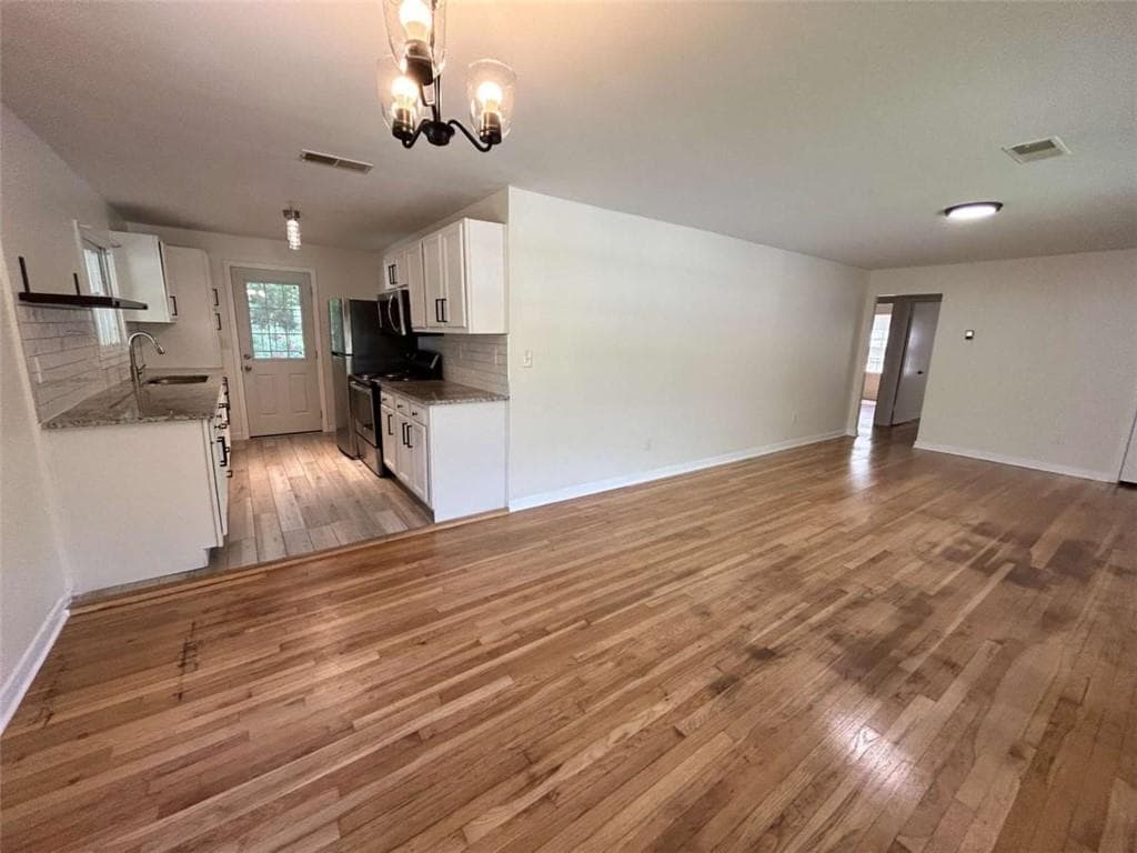 3 bedroom, 2 bathroom, 1,125 sq ft single family residence under contract at 779 Casplan Street, Atlanta, GA 30310 — photo 7