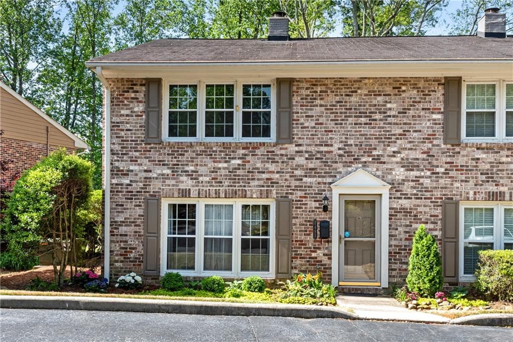 2 bedroom, 3 bathroom condominium sold at 2495 Northlake Court, Atlanta, GA 30345