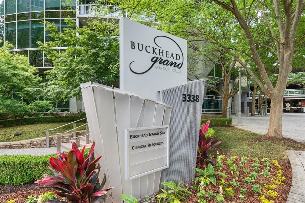 1 bedroom, 1 bathroom, 936 sq ft condominium sold at 3338 PEACHTREE Road 1010, Atlanta, GA 30326