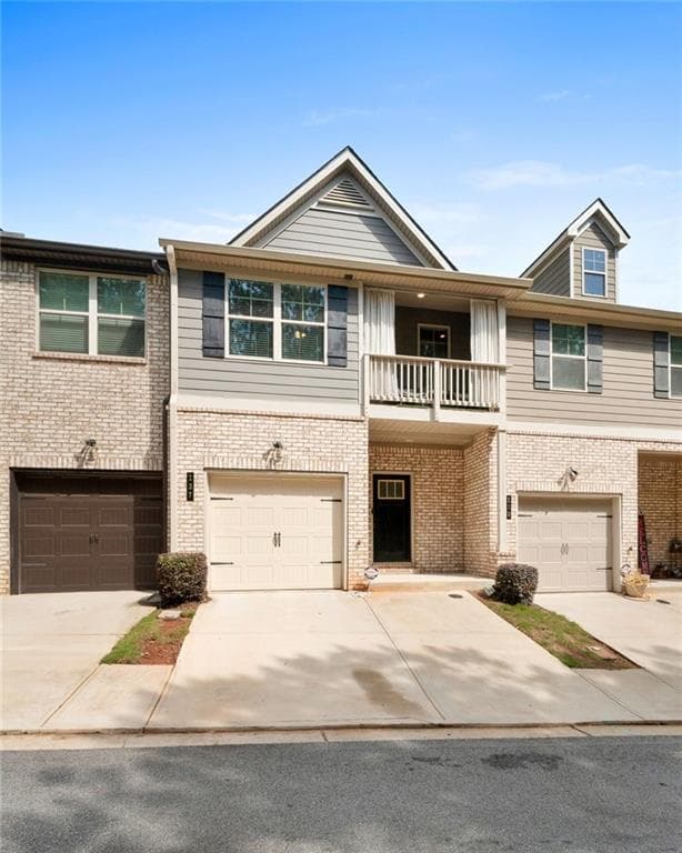 3 bedroom, 3 bathroom townhouse sold at 137 White Mountain Pass, Mcdonough, GA 30252