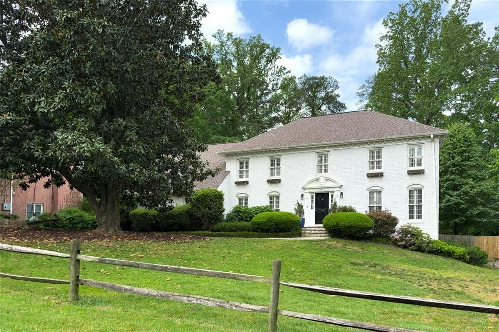 4 bedroom, 5 bathroom single family residence sold at 7000 Hunters Knoll, Atlanta, GA 30328