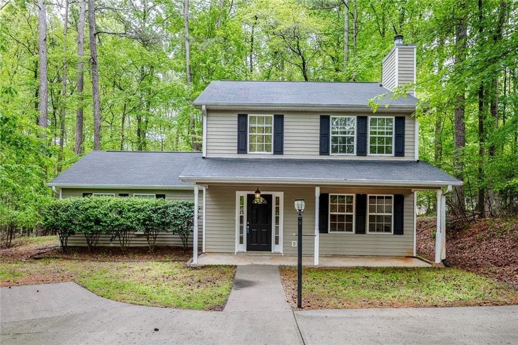 3 bedroom, 3 bathroom single family residence sold at 504 Little River Court, Woodstock, GA 30189