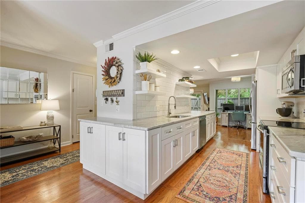 2 bedroom, 3 bathroom townhouse sold at 25 Ivy Gates, Atlanta, GA 30342