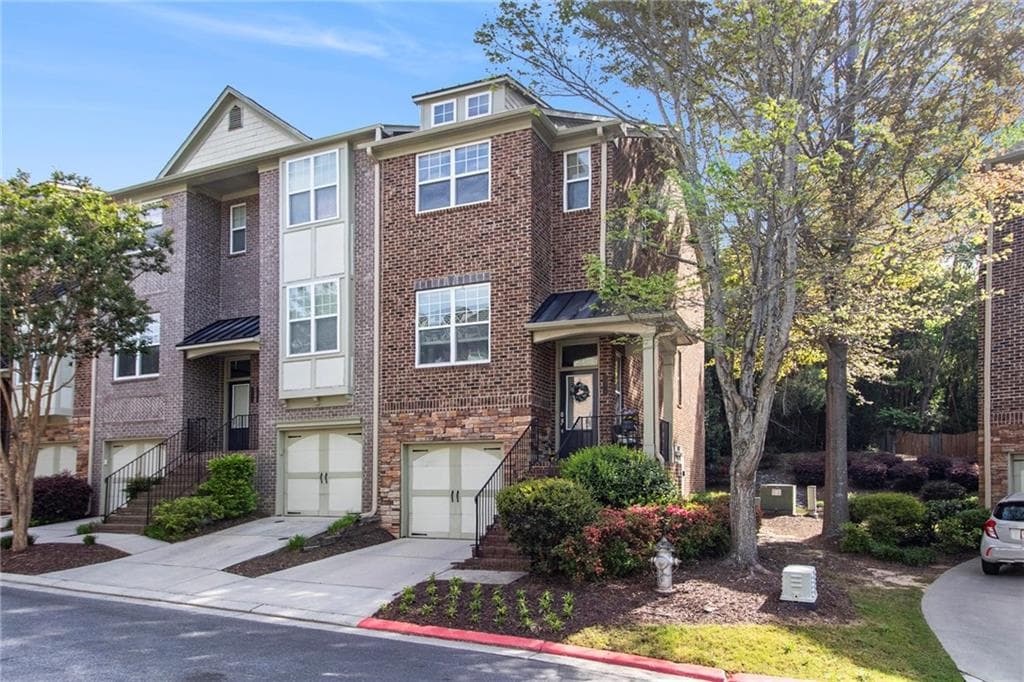 1976 Cobblestone Circle, Atlanta, GA 30319 — most recent listing photo
