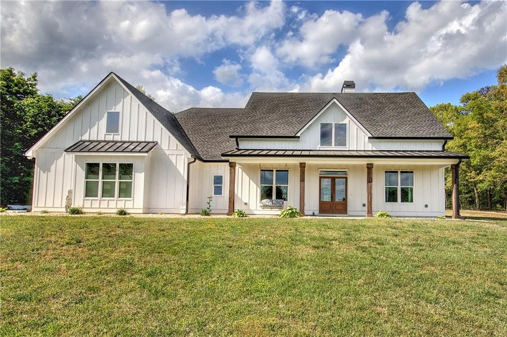 3 bedroom, 2 bathroom single family residence sold at 613 Nebo Road, Dallas, GA 30157