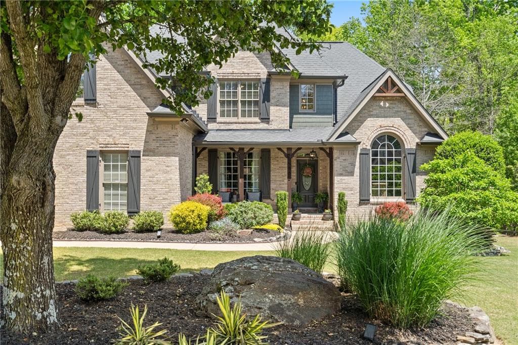 5 bedroom, 5 bathroom single family residence sold at 5885 Wild Azalea Cove, Sugar Hill, GA 30518